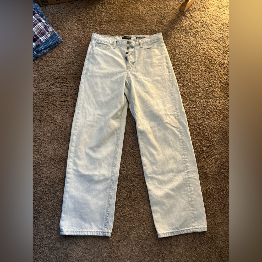 Banana Republic Mid-Rise Loose Stovepipe Jeans in Light Blue
